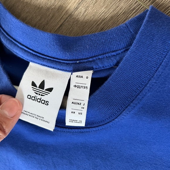 Adidas Blue T-Shirt with White Accents - Picture 3 of 3